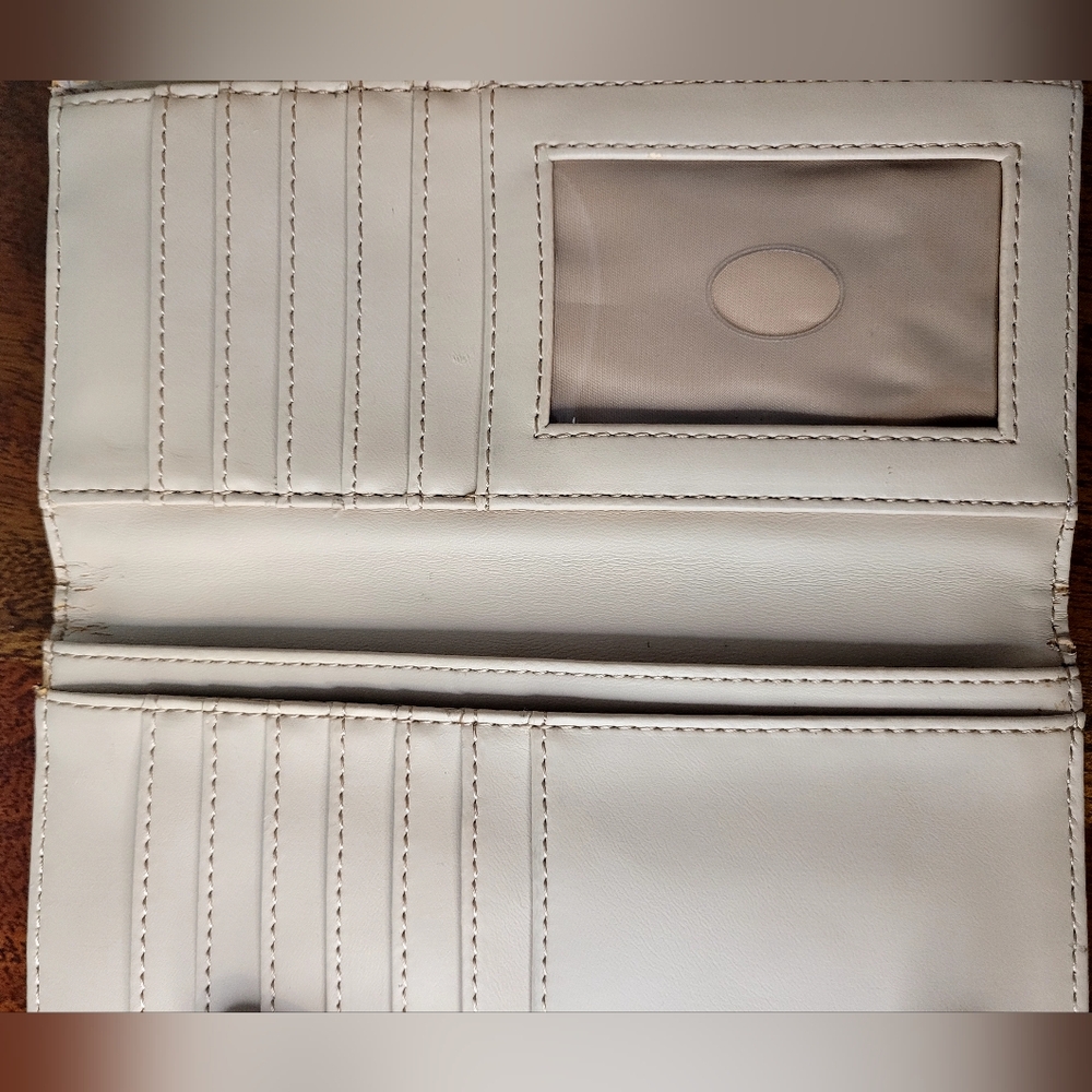 GUESS Metallic Wallet - Picture 11 of 14